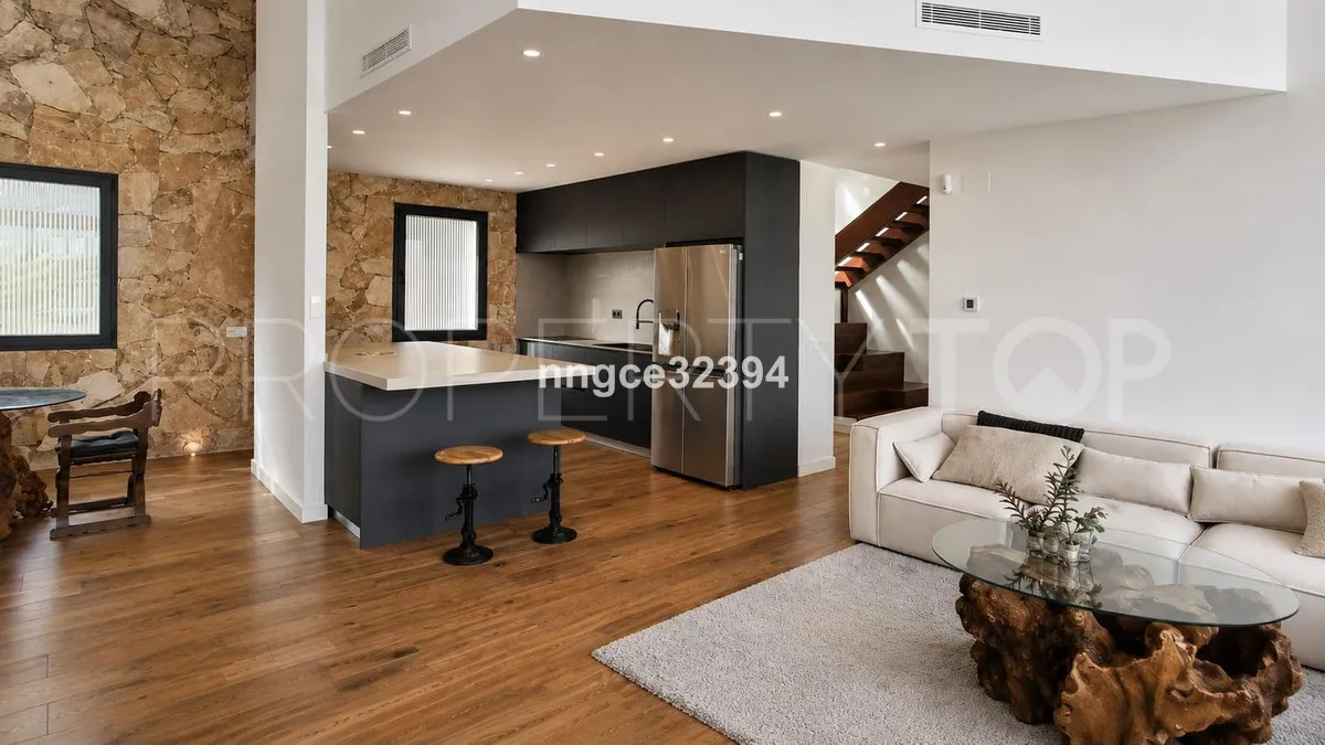 For sale villa with 5 bedrooms in New Golden Mile