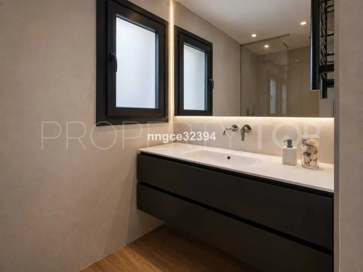 For sale villa with 5 bedrooms in New Golden Mile