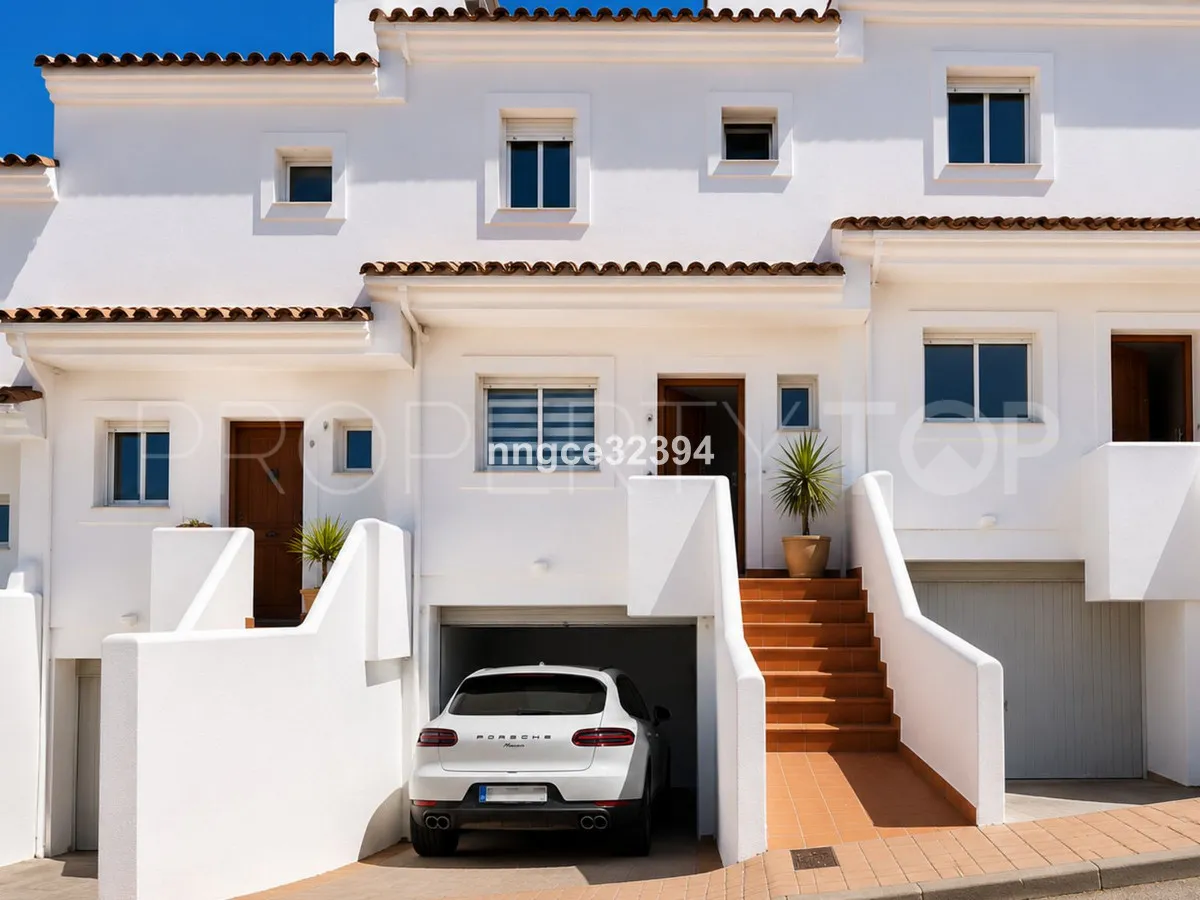 Town house in New Golden Mile for sale