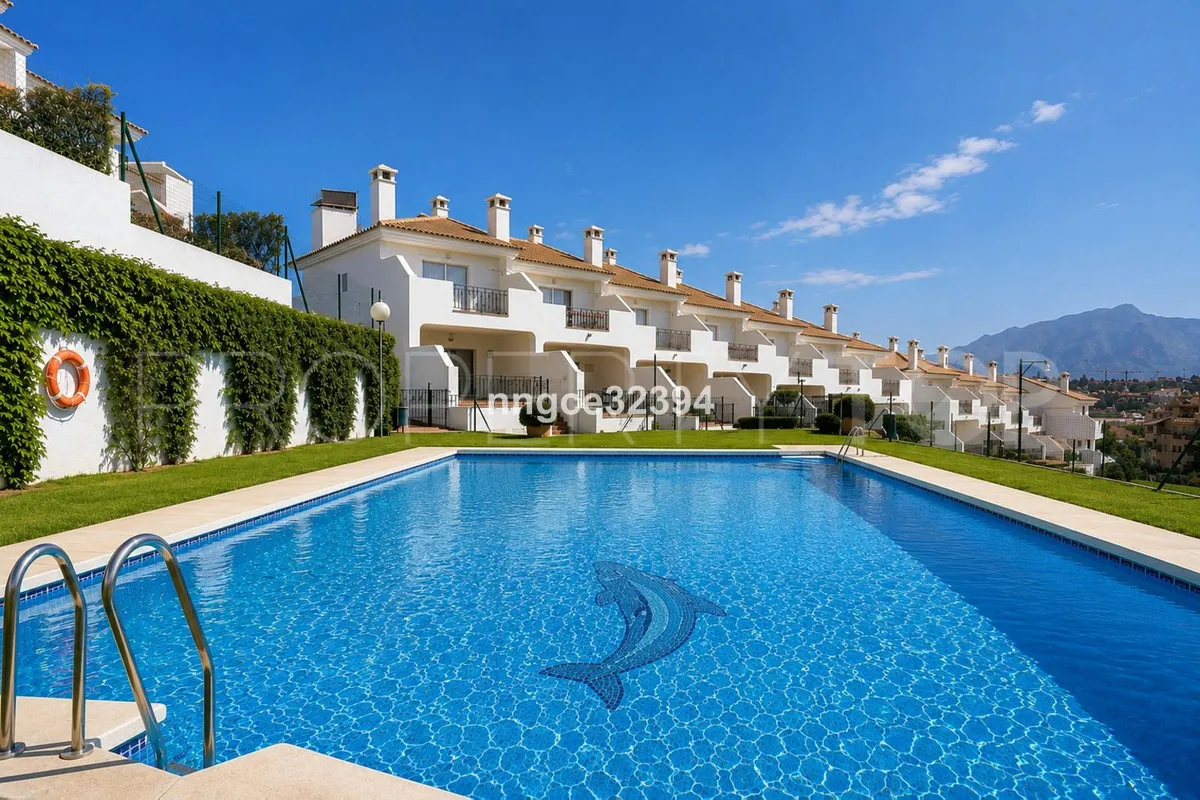 Town house in New Golden Mile for sale