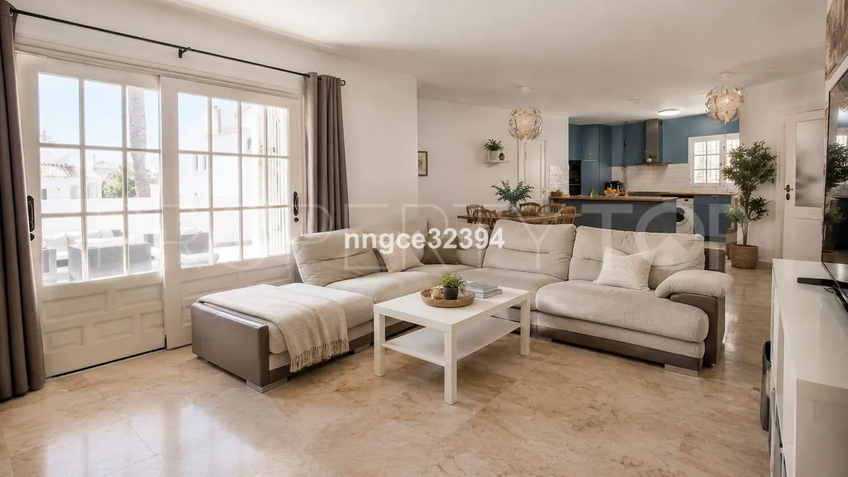 Penthouse with 5 bedrooms for sale in New Golden Mile