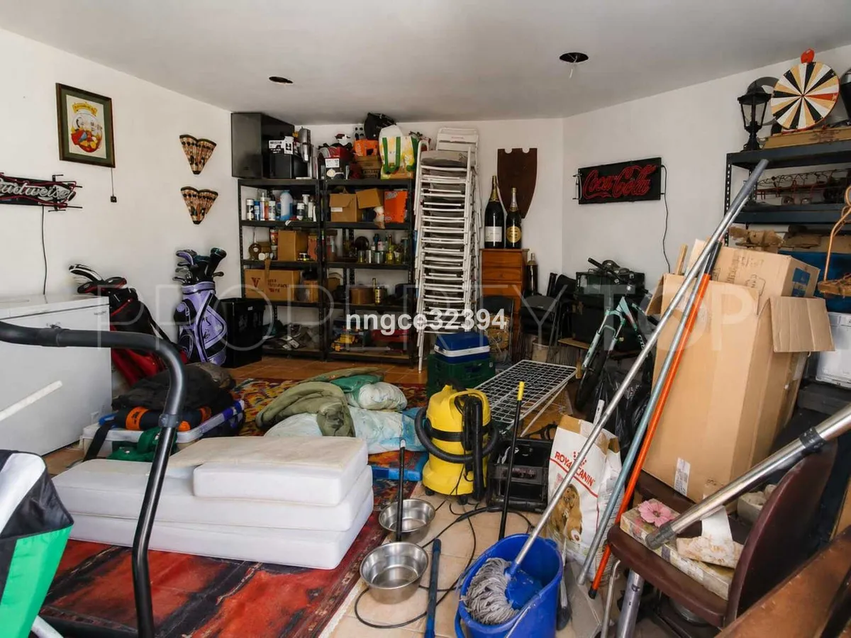 Penthouse with 5 bedrooms for sale in New Golden Mile