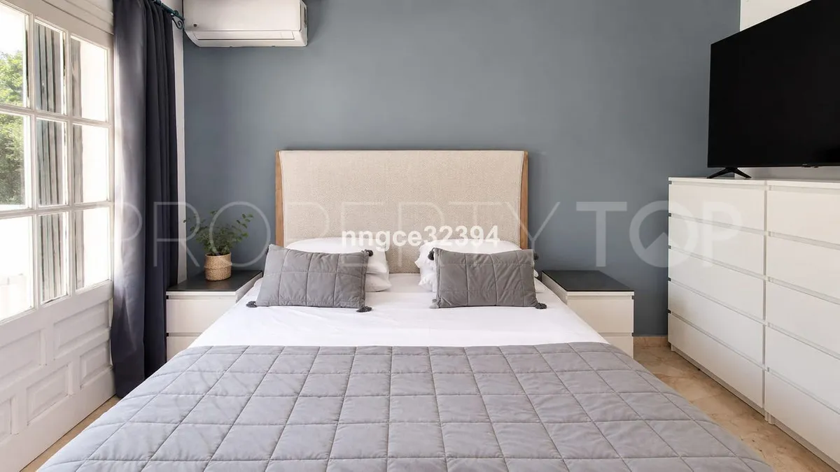 Penthouse with 5 bedrooms for sale in New Golden Mile
