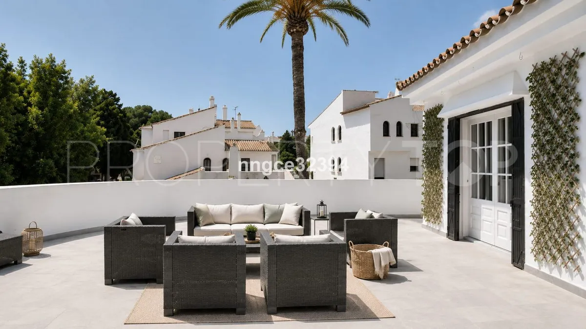 Penthouse with 5 bedrooms for sale in New Golden Mile