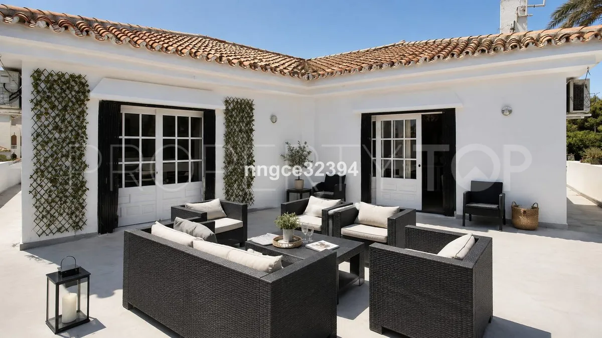 Penthouse with 5 bedrooms for sale in New Golden Mile