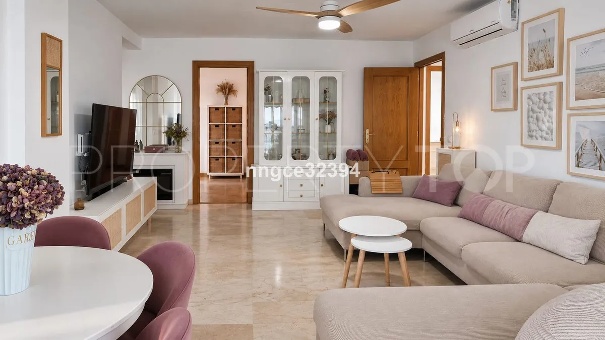 3 bedrooms ground floor apartment in Benahavis for sale