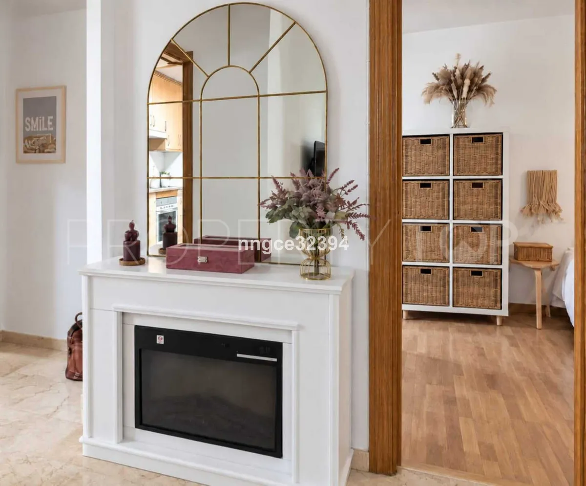 3 bedrooms ground floor apartment in Benahavis for sale