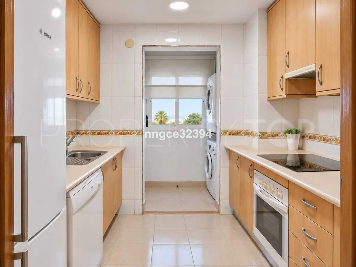 3 bedrooms ground floor apartment in Benahavis for sale