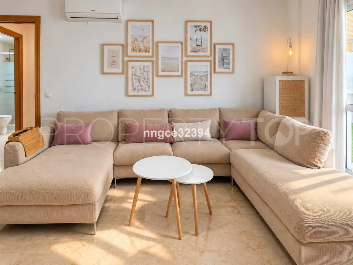 3 bedrooms ground floor apartment in Benahavis for sale