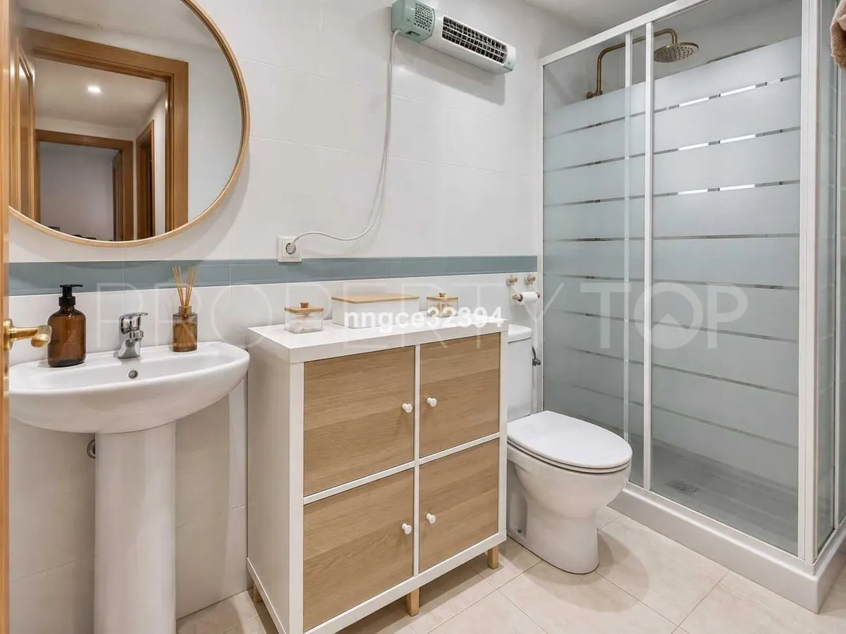 3 bedrooms ground floor apartment in Benahavis for sale