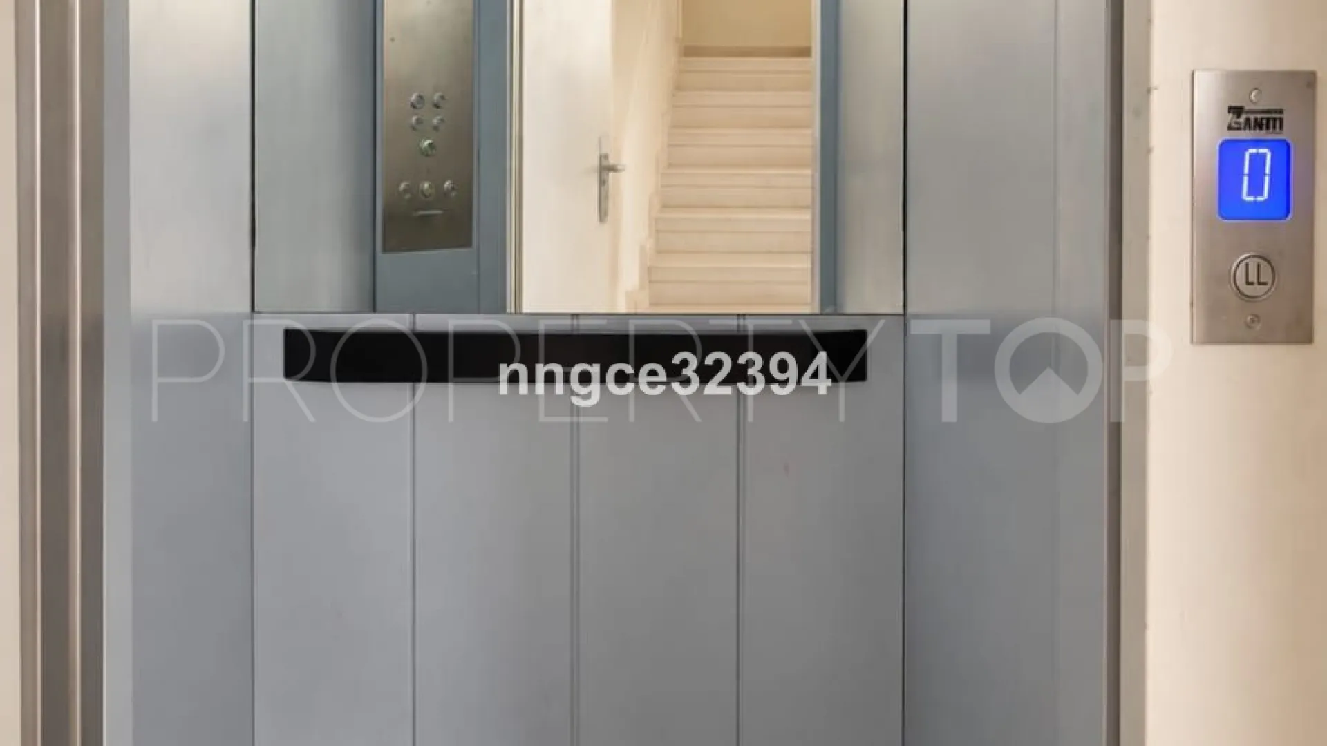 Apartamento en venta en New Golden Mile con 2 dormitorios