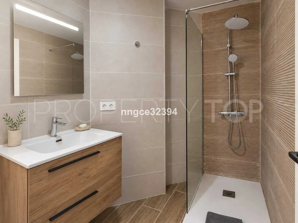 Apartamento en venta en New Golden Mile con 2 dormitorios