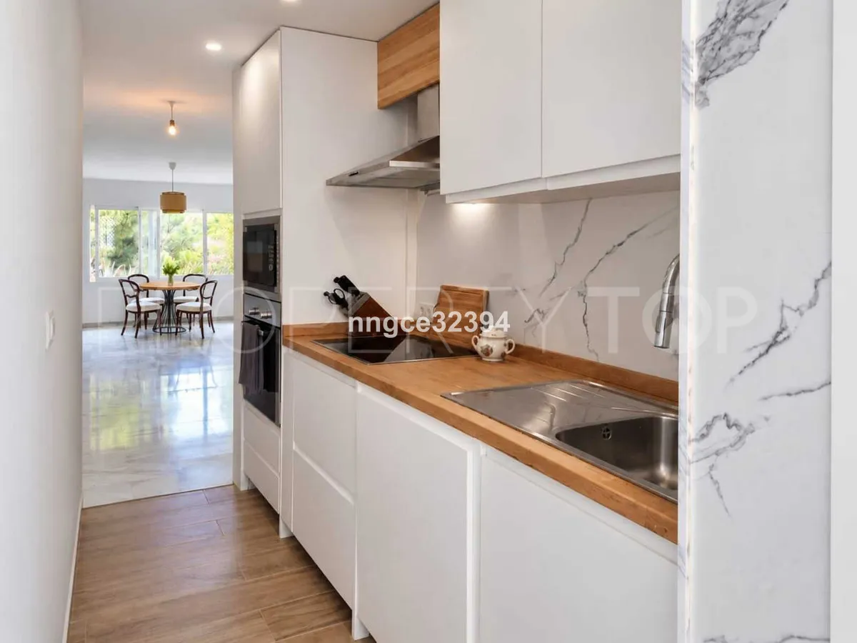 Apartamento en venta en New Golden Mile con 2 dormitorios
