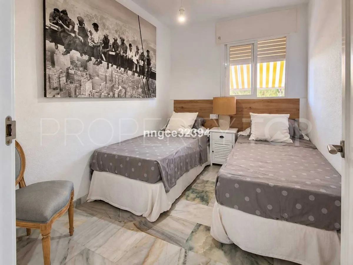 Apartamento en venta en New Golden Mile con 2 dormitorios