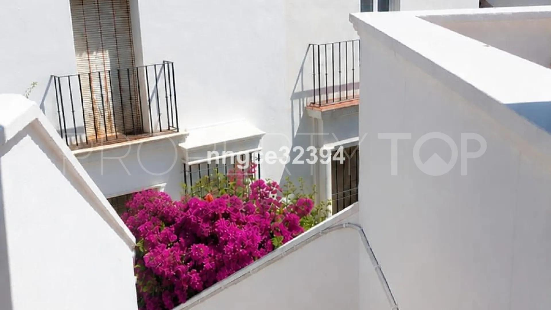 Penthouse for sale in New Golden Mile