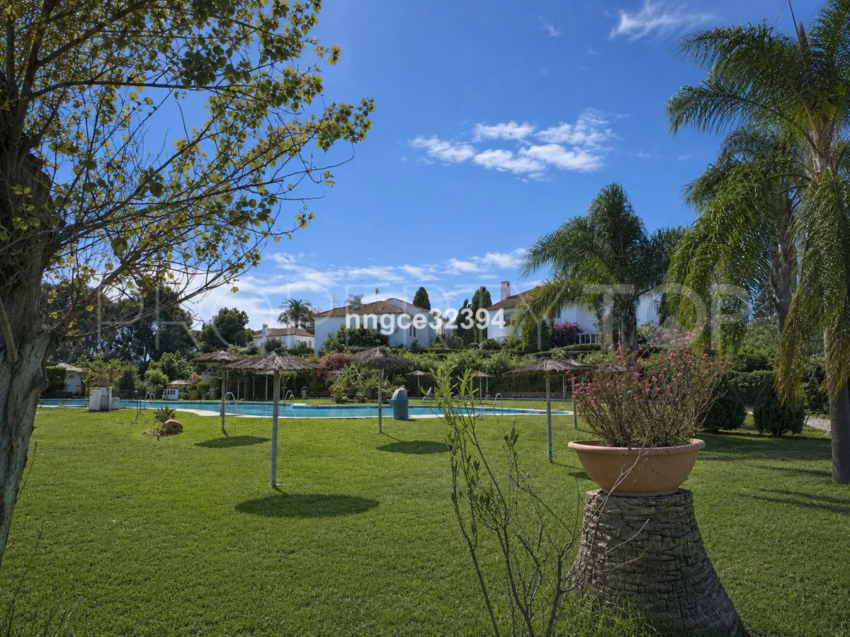 Penthouse for sale in New Golden Mile