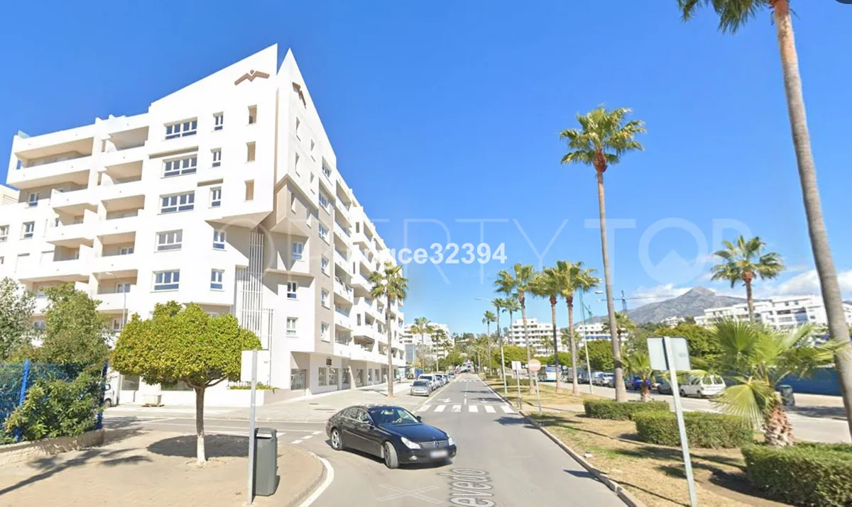 Apartment in Nueva Andalucia for sale