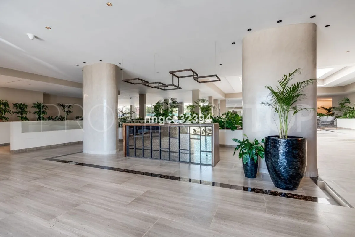 Apartment in Nueva Andalucia for sale