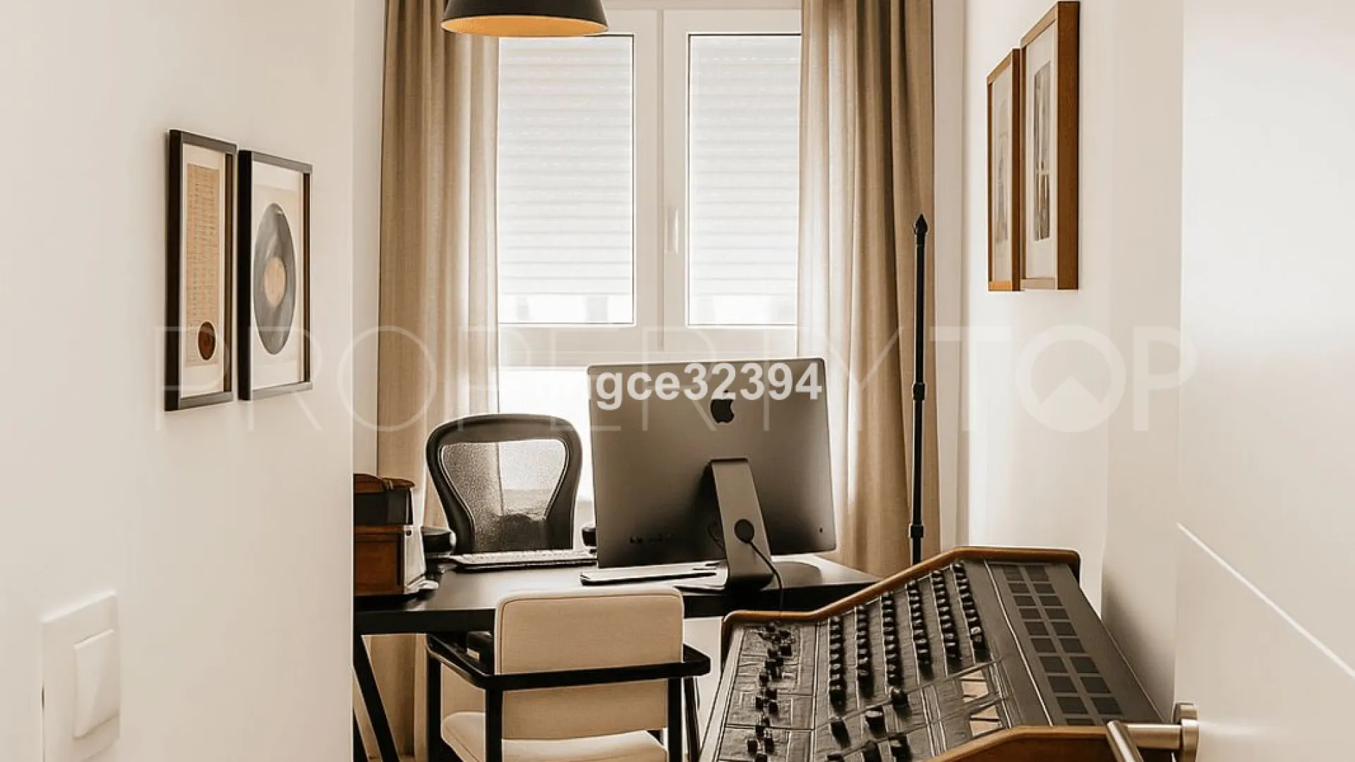 Apartment in Nueva Andalucia for sale
