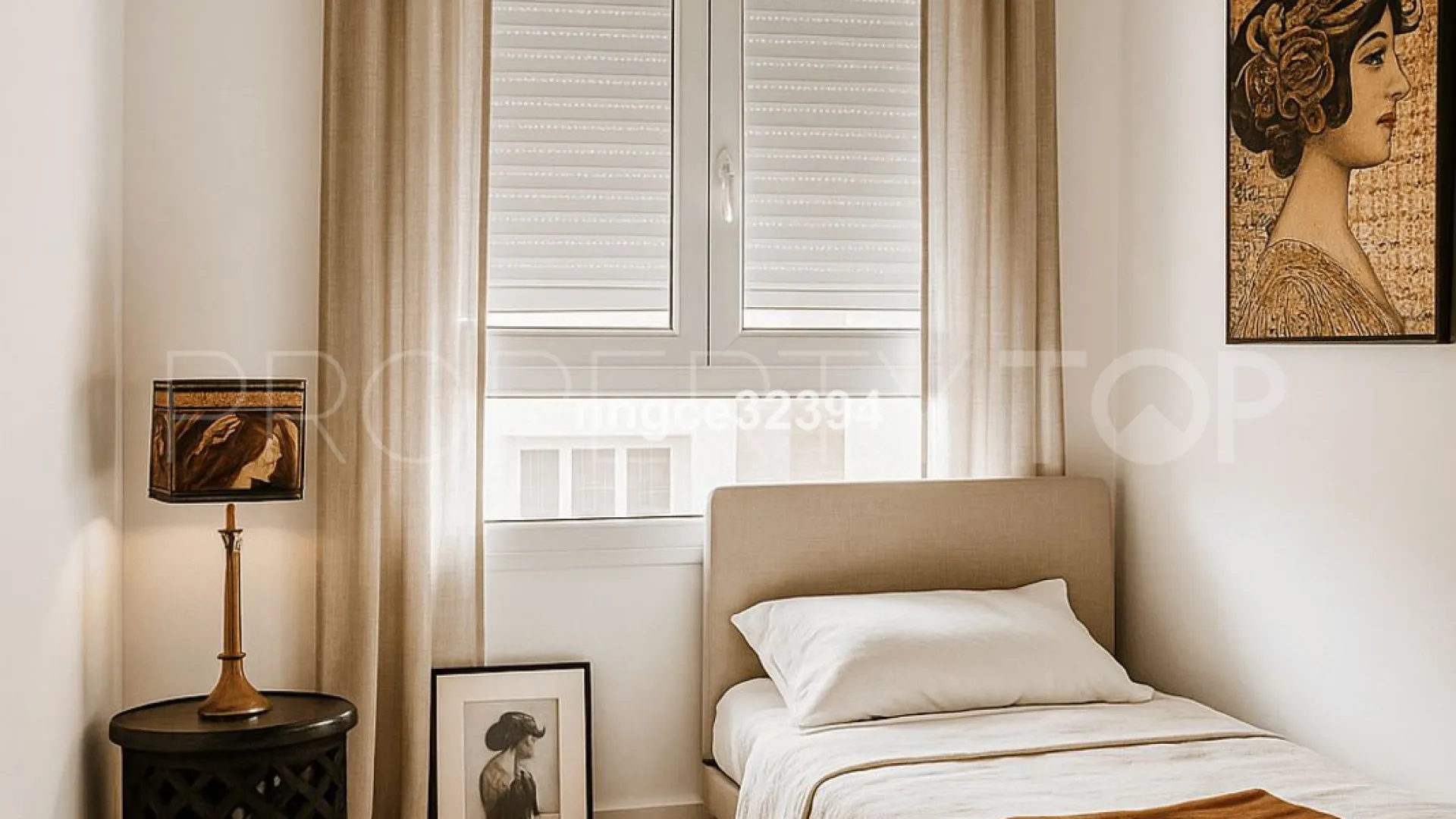 Apartment in Nueva Andalucia for sale