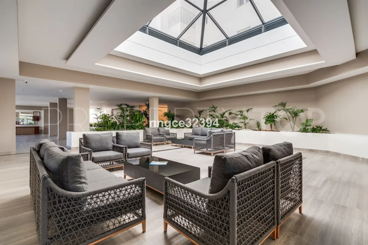 Apartment in Nueva Andalucia for sale