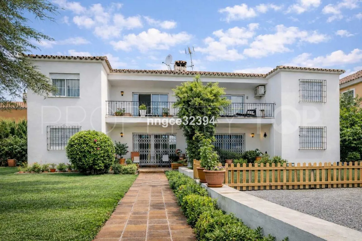 3 bedrooms penthouse in Marbella - Puerto Banus for sale