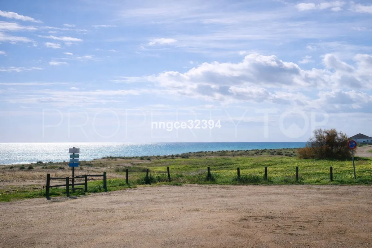 Buy town house with 4 bedrooms in Manilva