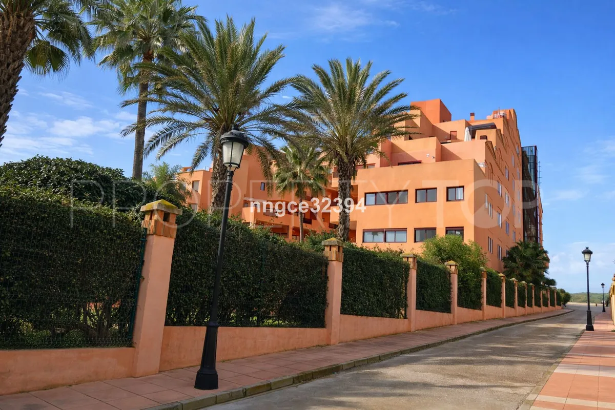 Buy town house with 4 bedrooms in Manilva