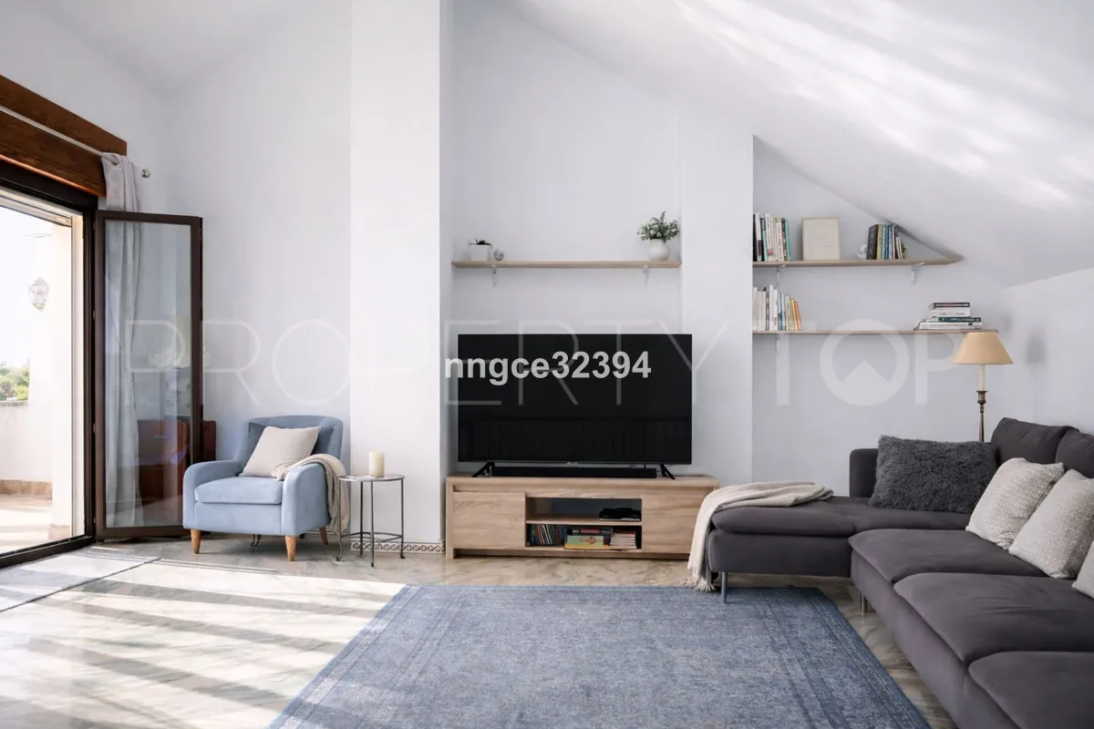 Buy town house with 4 bedrooms in Manilva