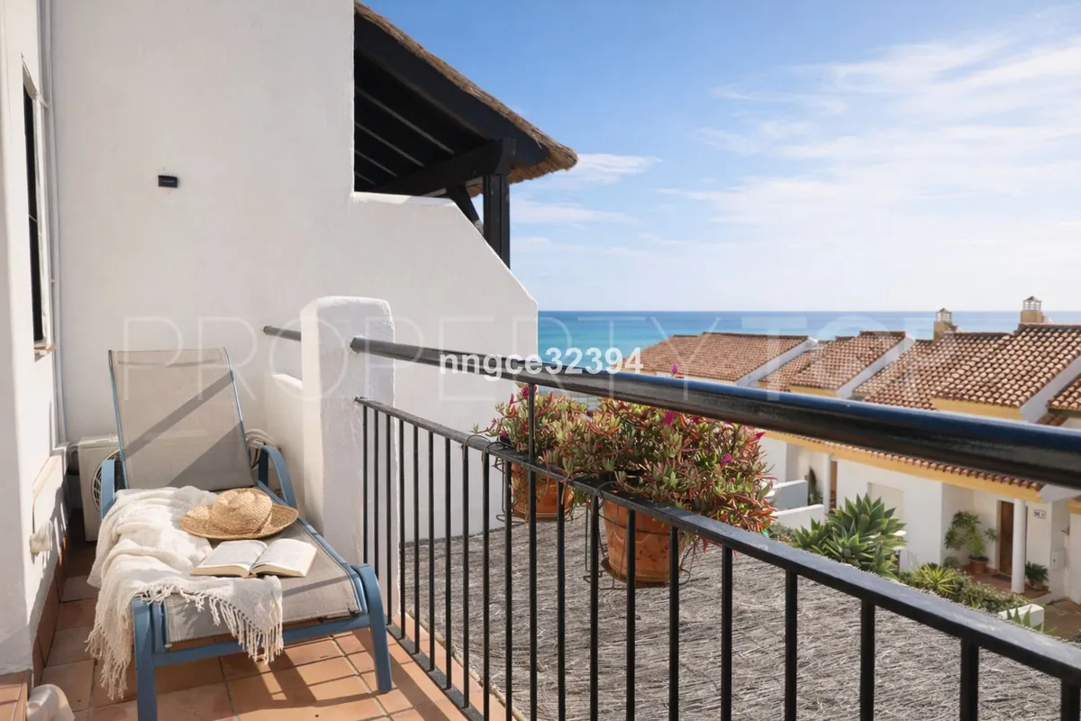 Buy town house with 4 bedrooms in Manilva