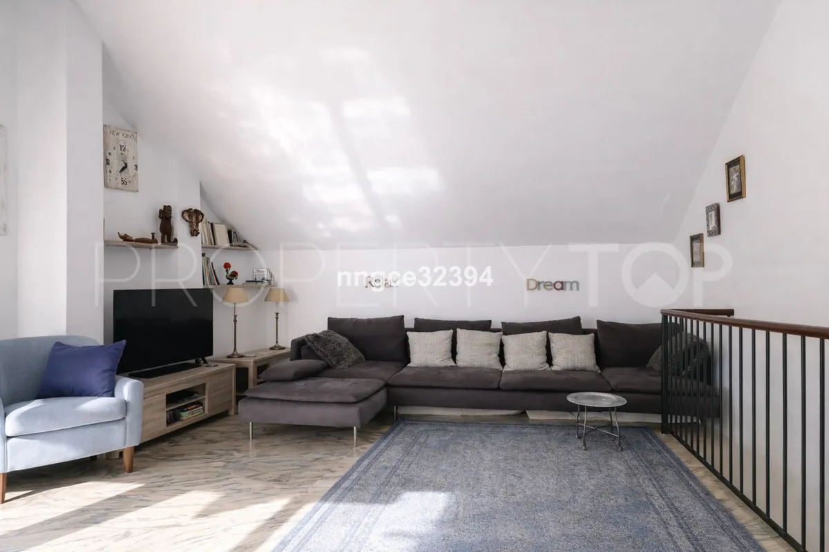 Buy town house with 4 bedrooms in Manilva