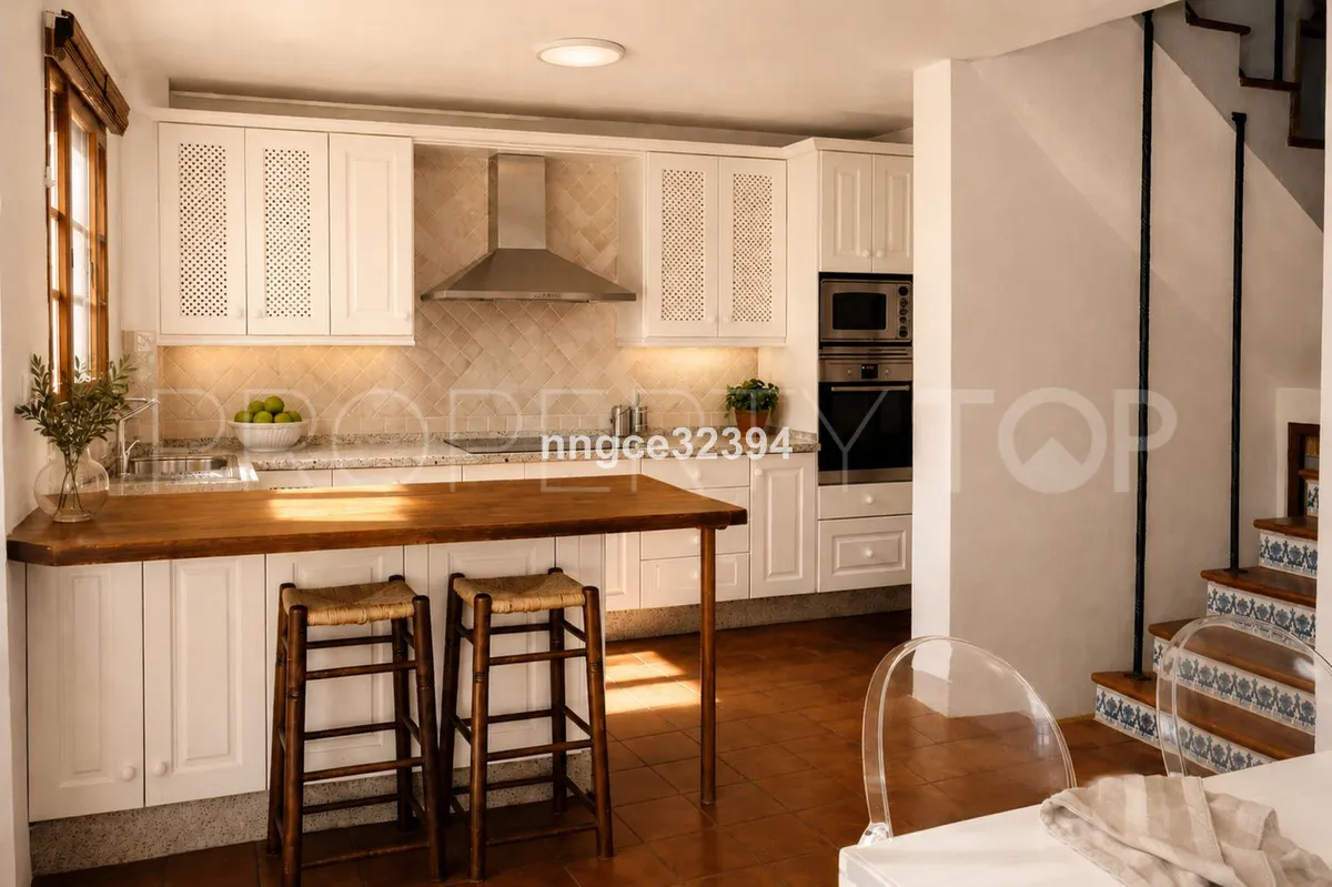 Villa for sale in Benahavis Centro