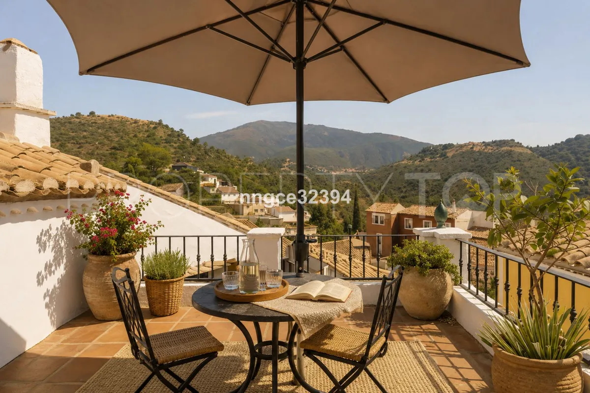 Villa for sale in Benahavis Centro