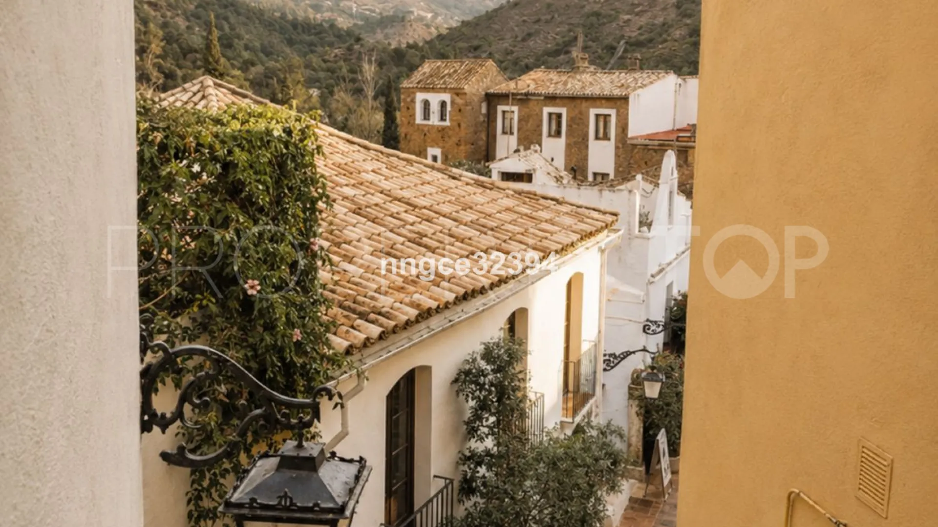 Villa for sale in Benahavis Centro