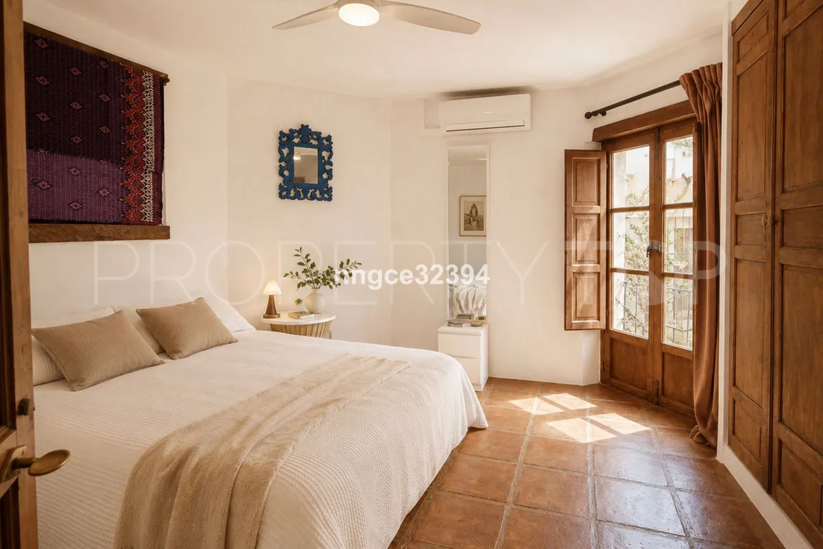 Villa for sale in Benahavis Centro