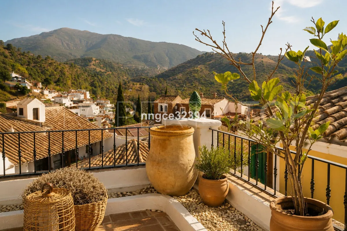 Villa for sale in Benahavis Centro