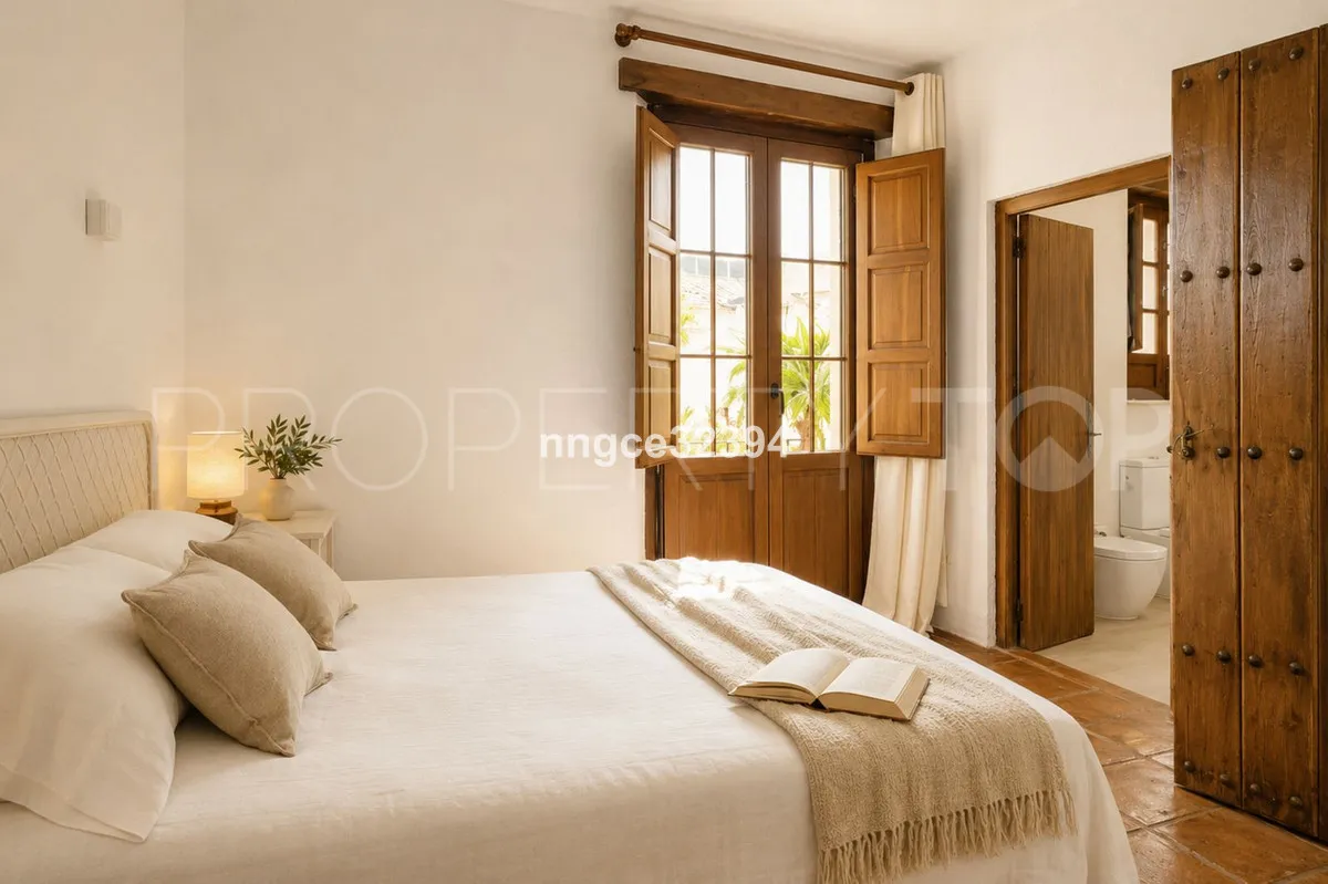 Villa for sale in Benahavis Centro