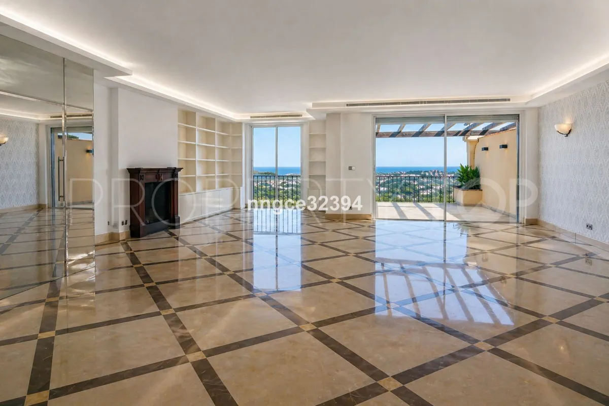 Comprar Ático en Benahavis de 3 dormitorios