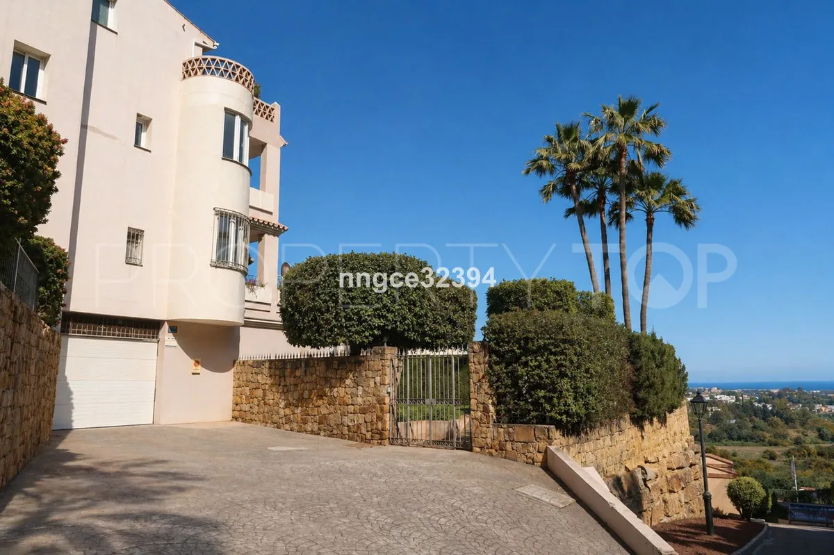 Comprar Ático en Benahavis de 3 dormitorios