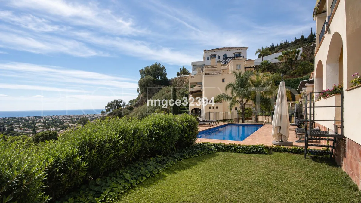 Comprar Ático en Benahavis de 3 dormitorios