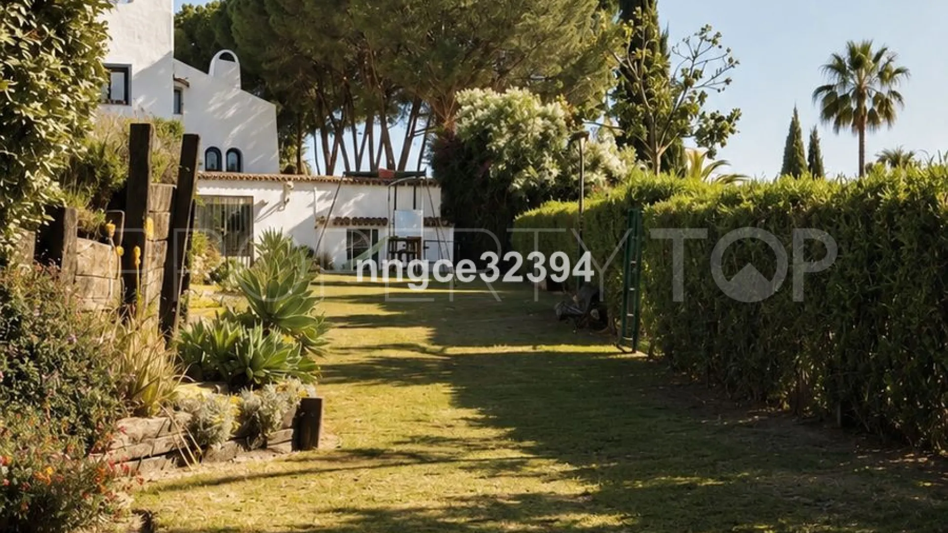 Apartment in Nueva Andalucia for sale