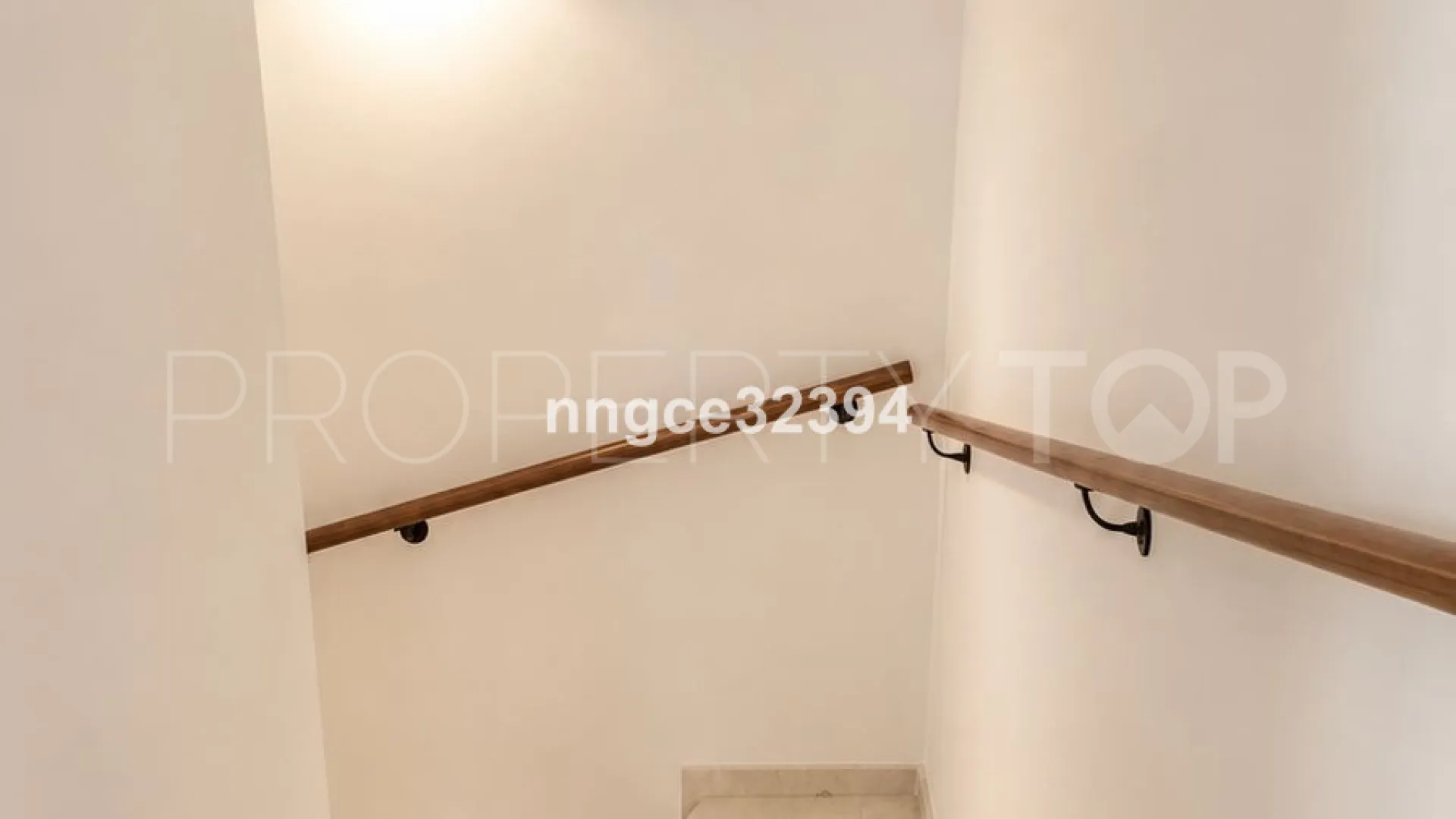 Apartment in Nueva Andalucia for sale
