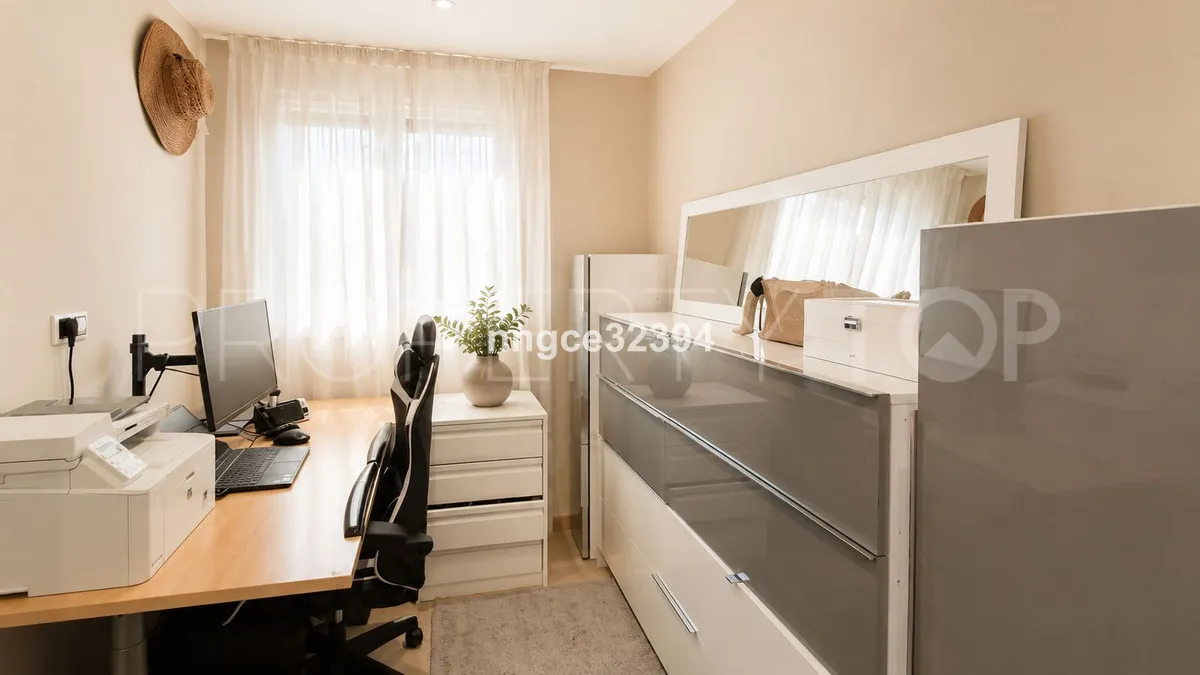 Apartment in Nueva Andalucia for sale