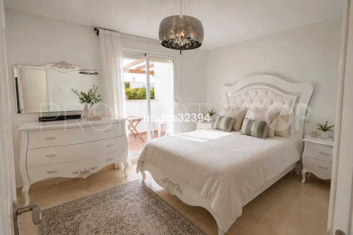 Apartment in Nueva Andalucia for sale