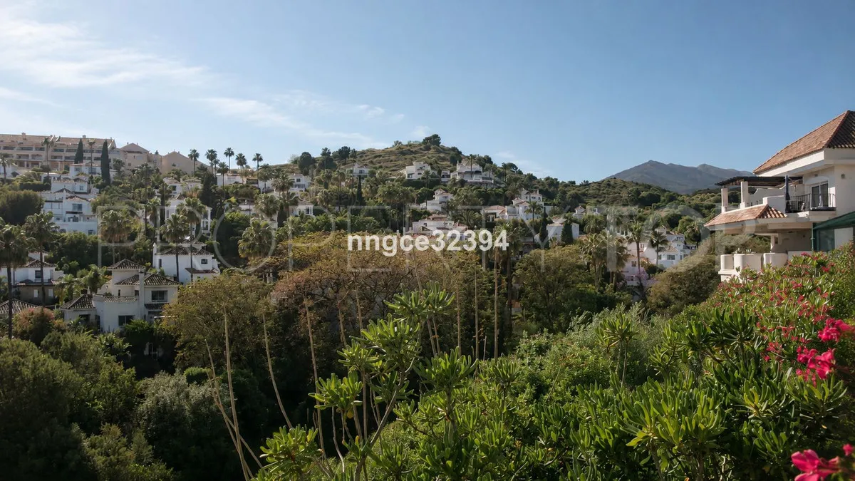 Apartment in Nueva Andalucia for sale