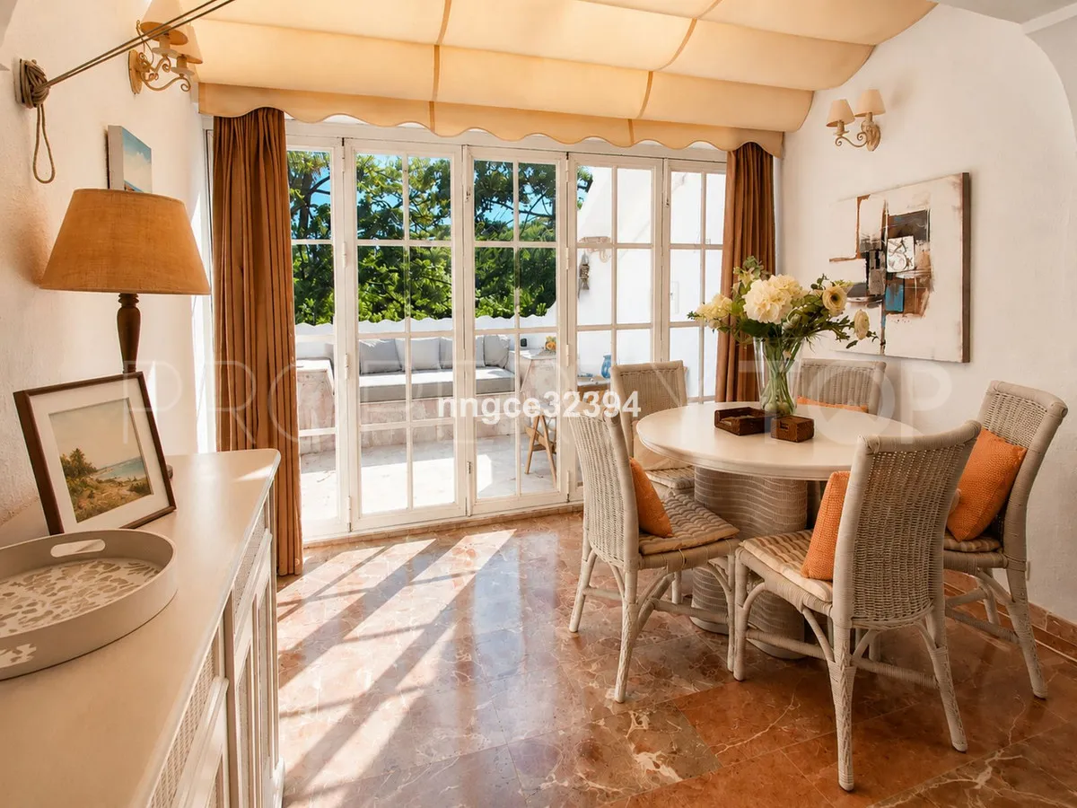 Comprar adosado con 3 dormitorios en Marbella - Puerto Banus