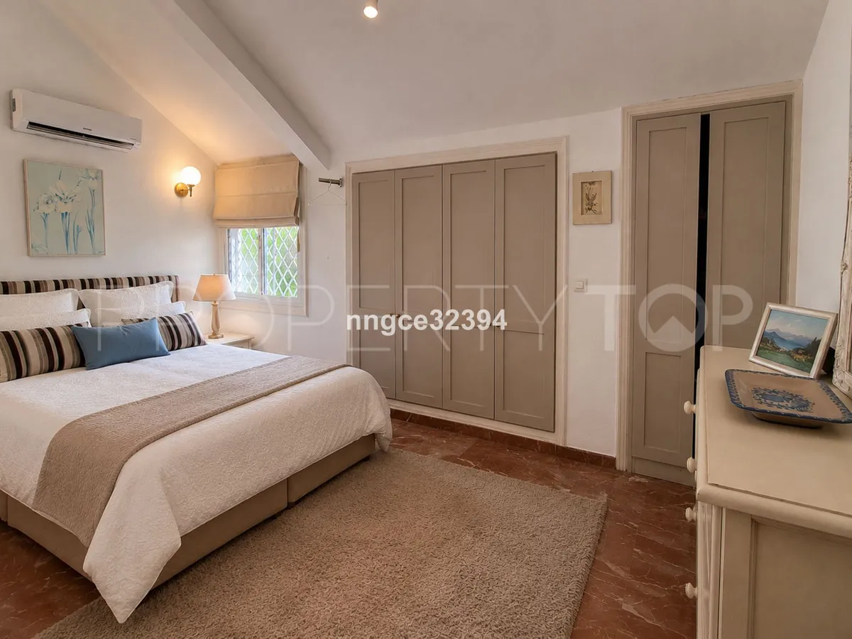 Comprar adosado con 3 dormitorios en Marbella - Puerto Banus