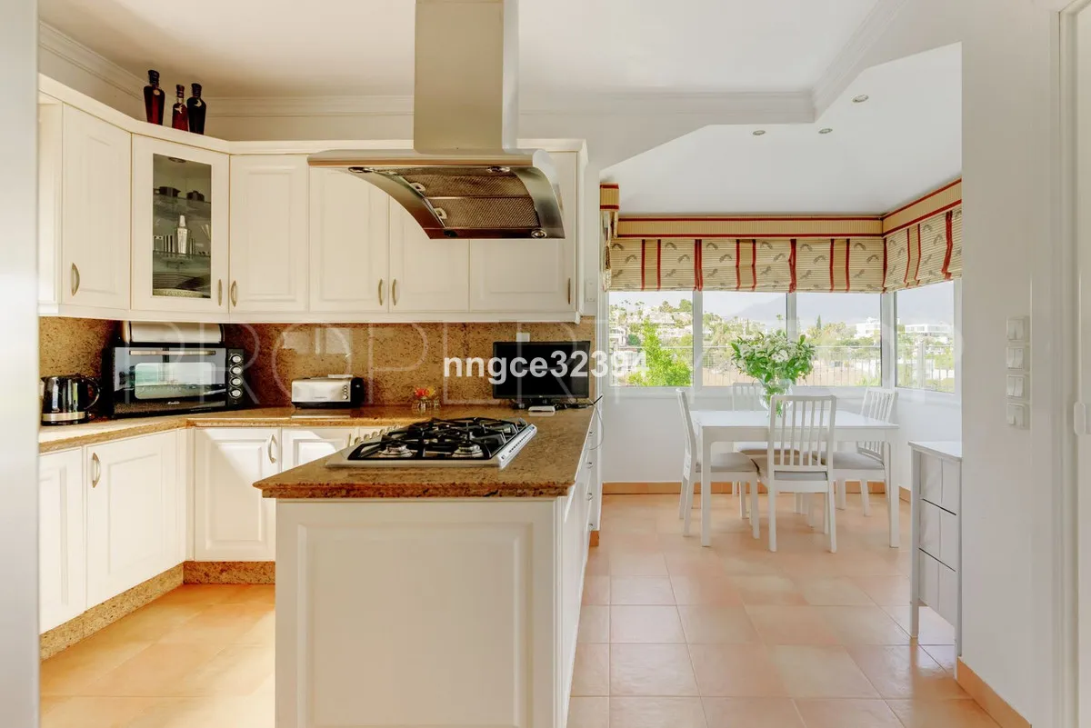 Benahavis, villa a la venta