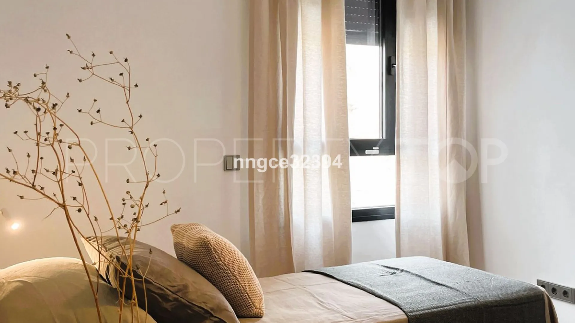 Ático en venta de 3 dormitorios en Benahavis