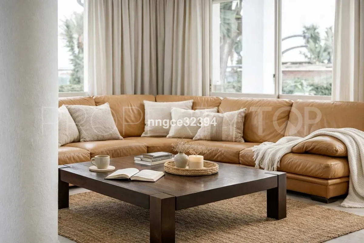 Comprar apartamento planta baja en San Pedro de Alcantara de 4 dormitorios